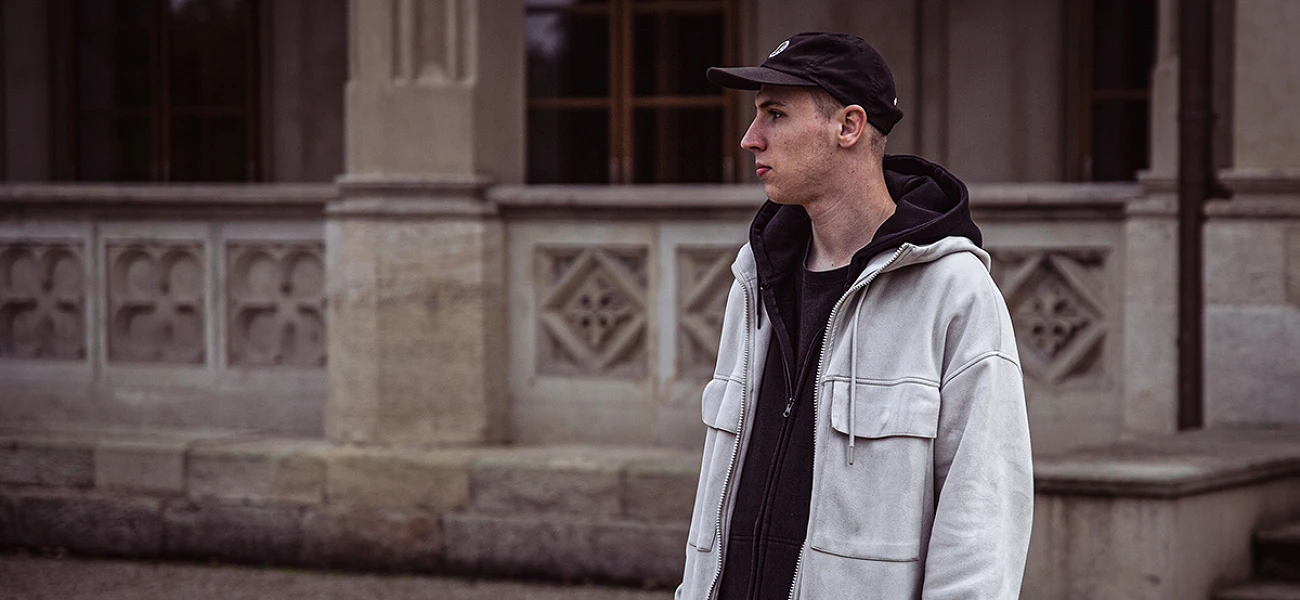 In Conversation with SLWDWN: Cinematic Vision and Creative Freedom on Veil Article Image